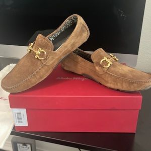 Salvatore Ferragamo loafers never worn 10.5